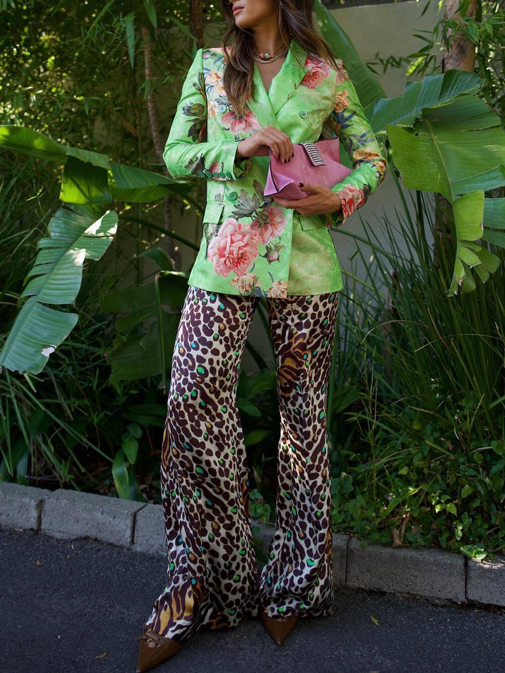 Traje suelto de manga larga con estampado floral único