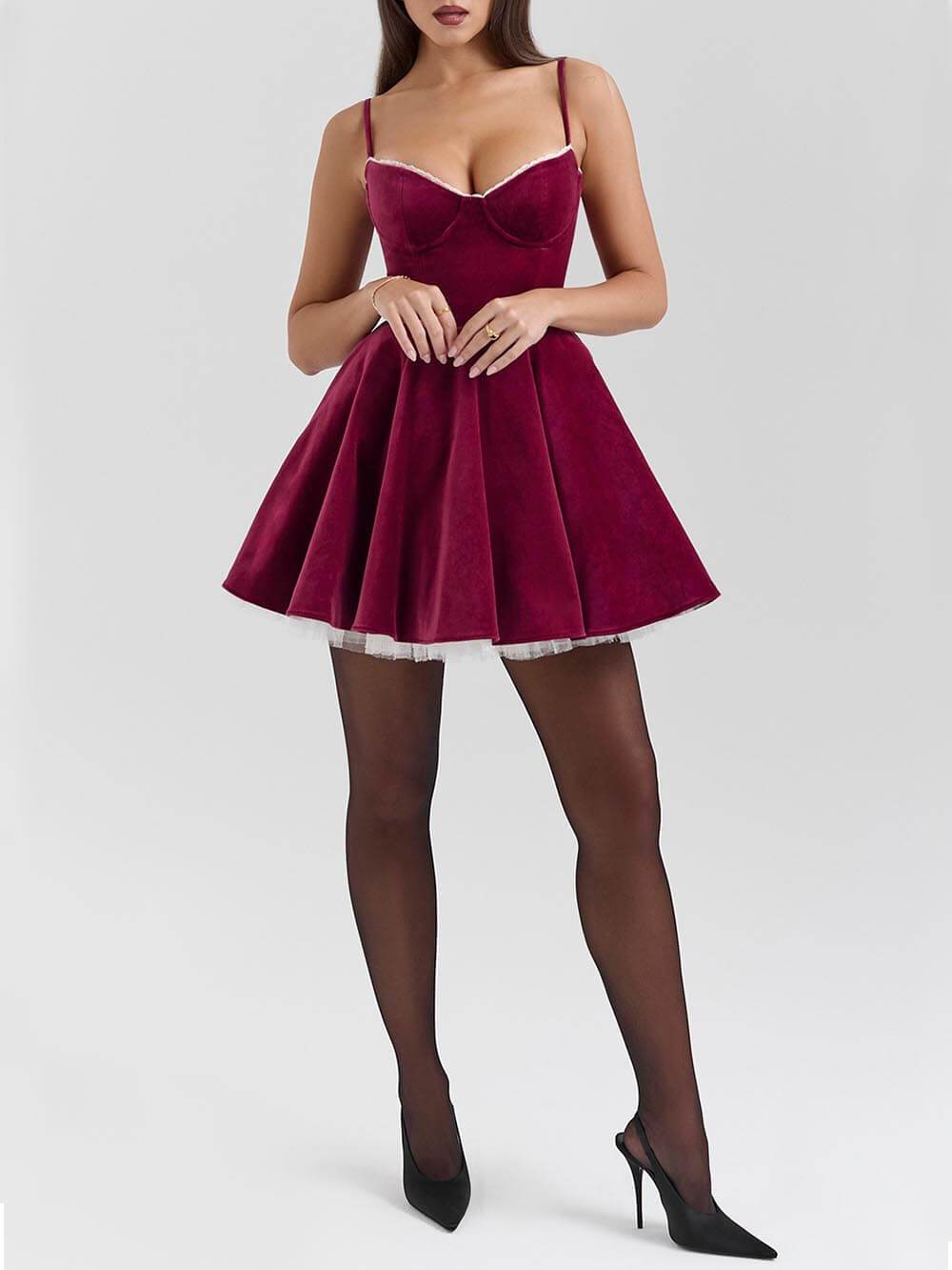Elegantes Slip-Minikleid mit Herzausschnitt und Tüll-Patchwork zum Jahresende für den Tanz
