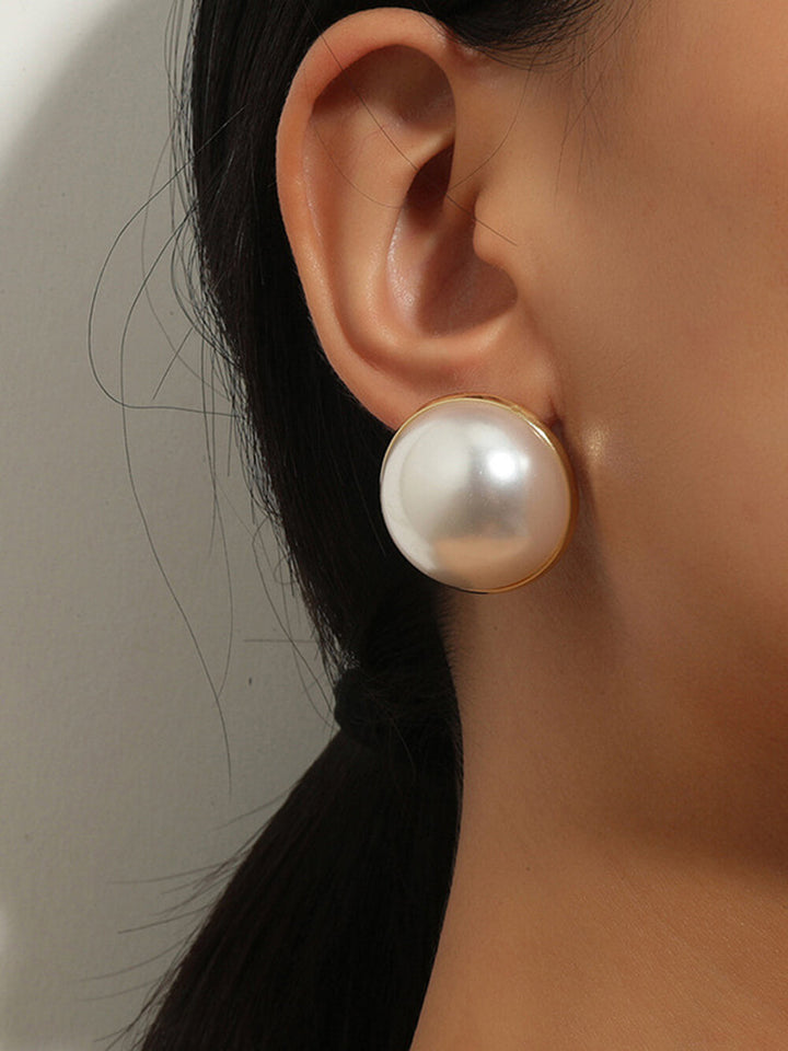 Pendientes de perlas simples y elegantes