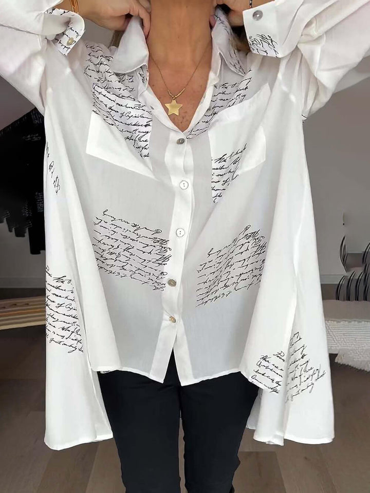 Camicia ampia con stampa di lettere semplici