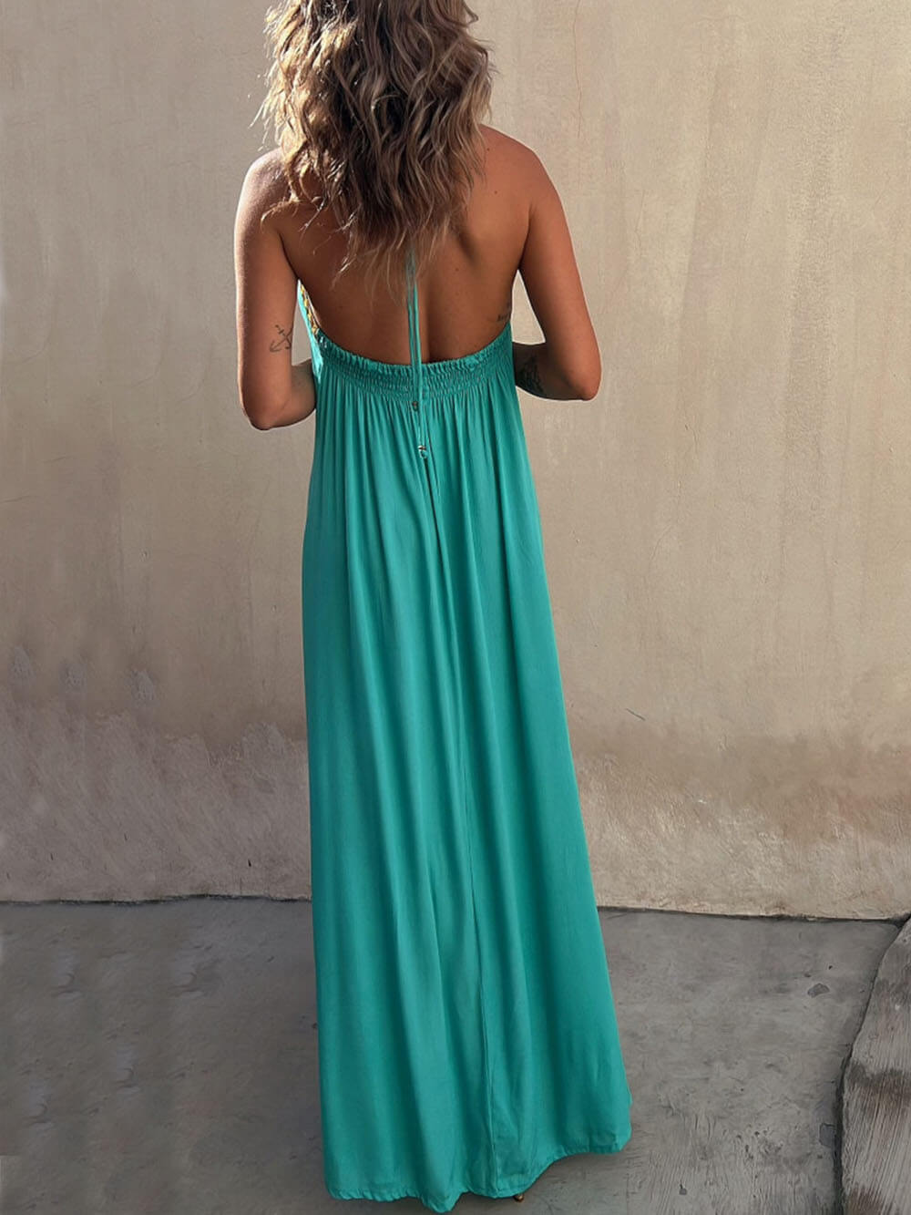 Vestido Maxi Resort Casual com Gola Halter