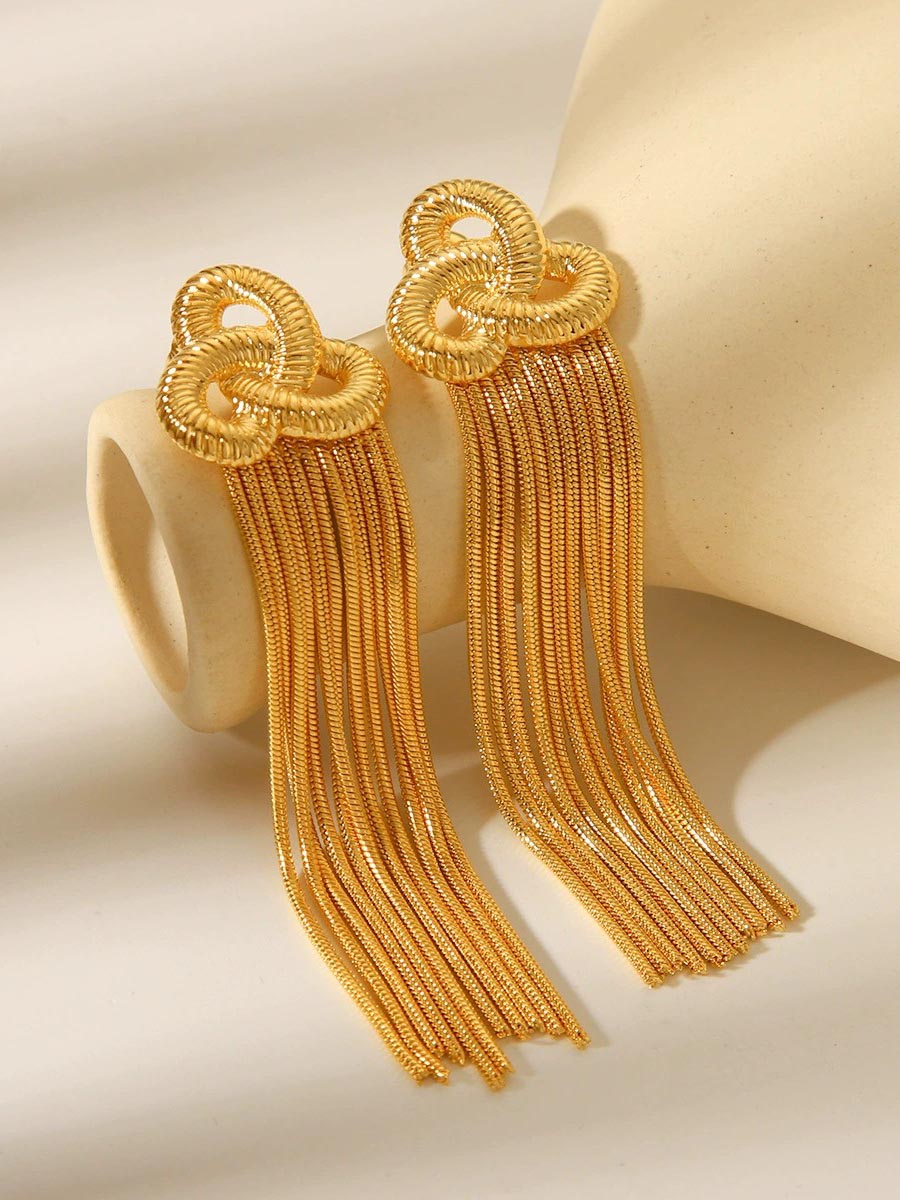 Fashionable And Elegant Tassel Earrings