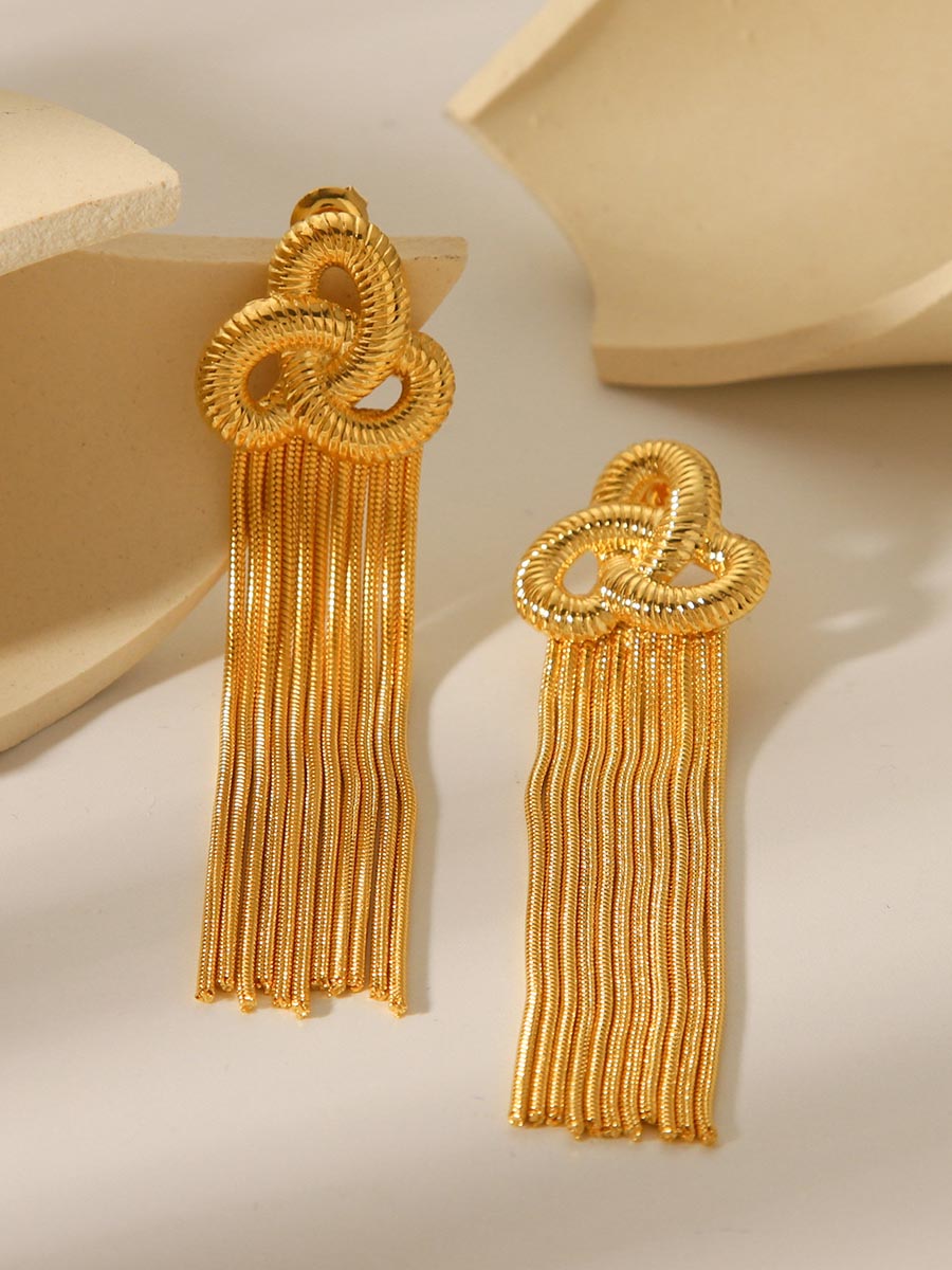 Fashionable And Elegant Tassel Earrings