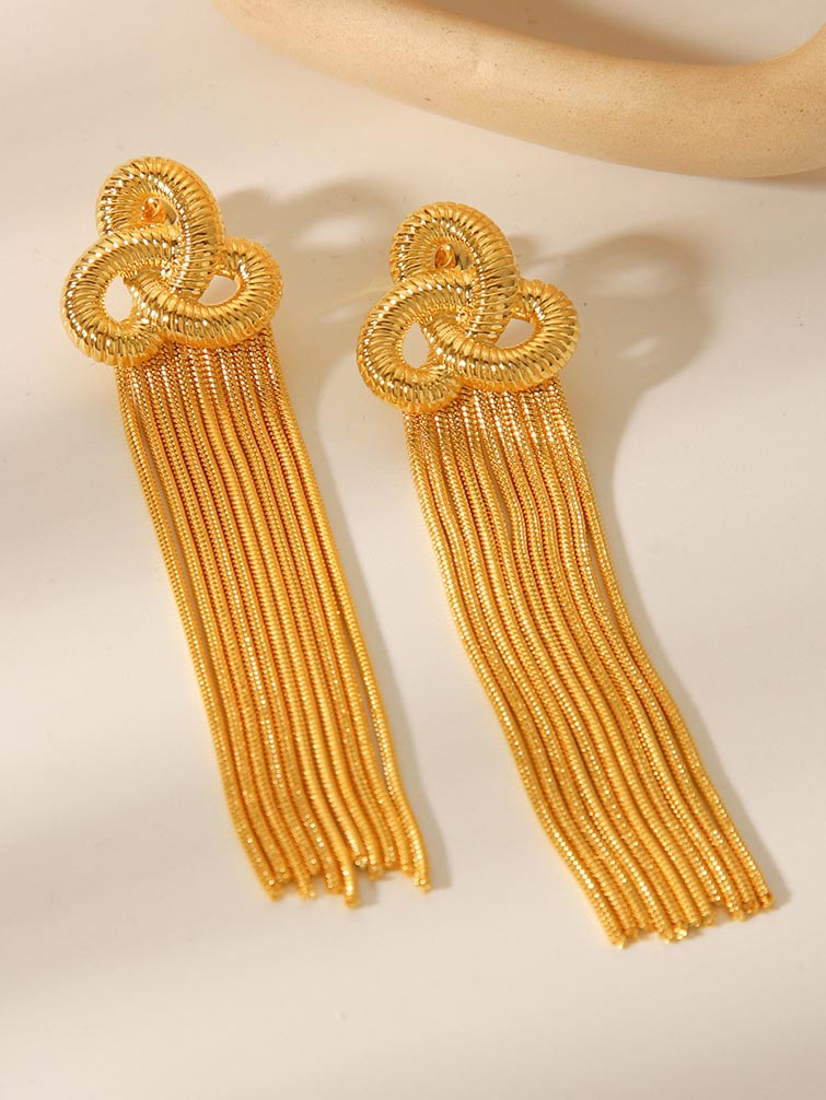 Fashionable And Elegant Tassel Earrings