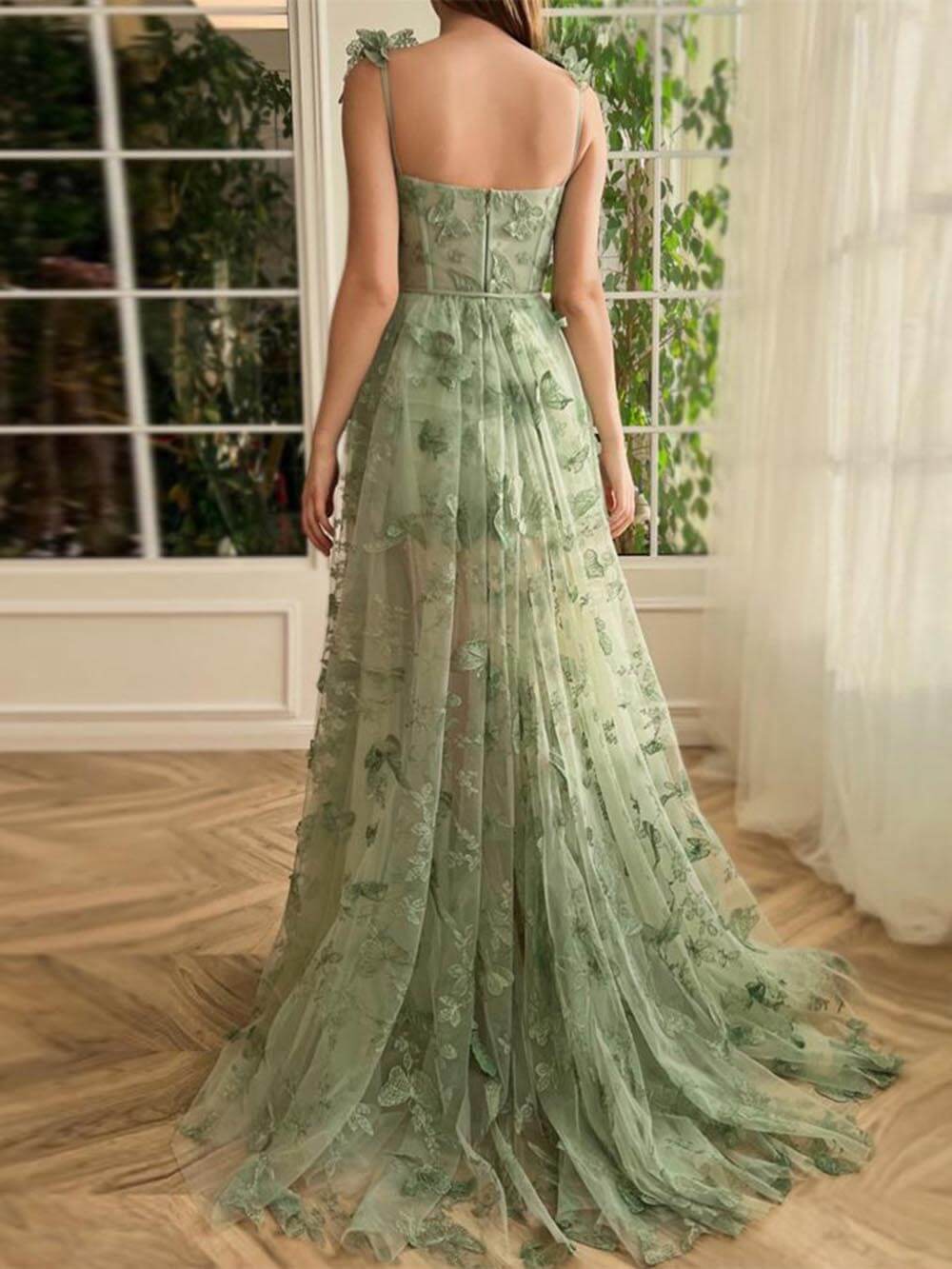 Robe longue de soirée élégante en tulle et dentelle papillon avec fente boule