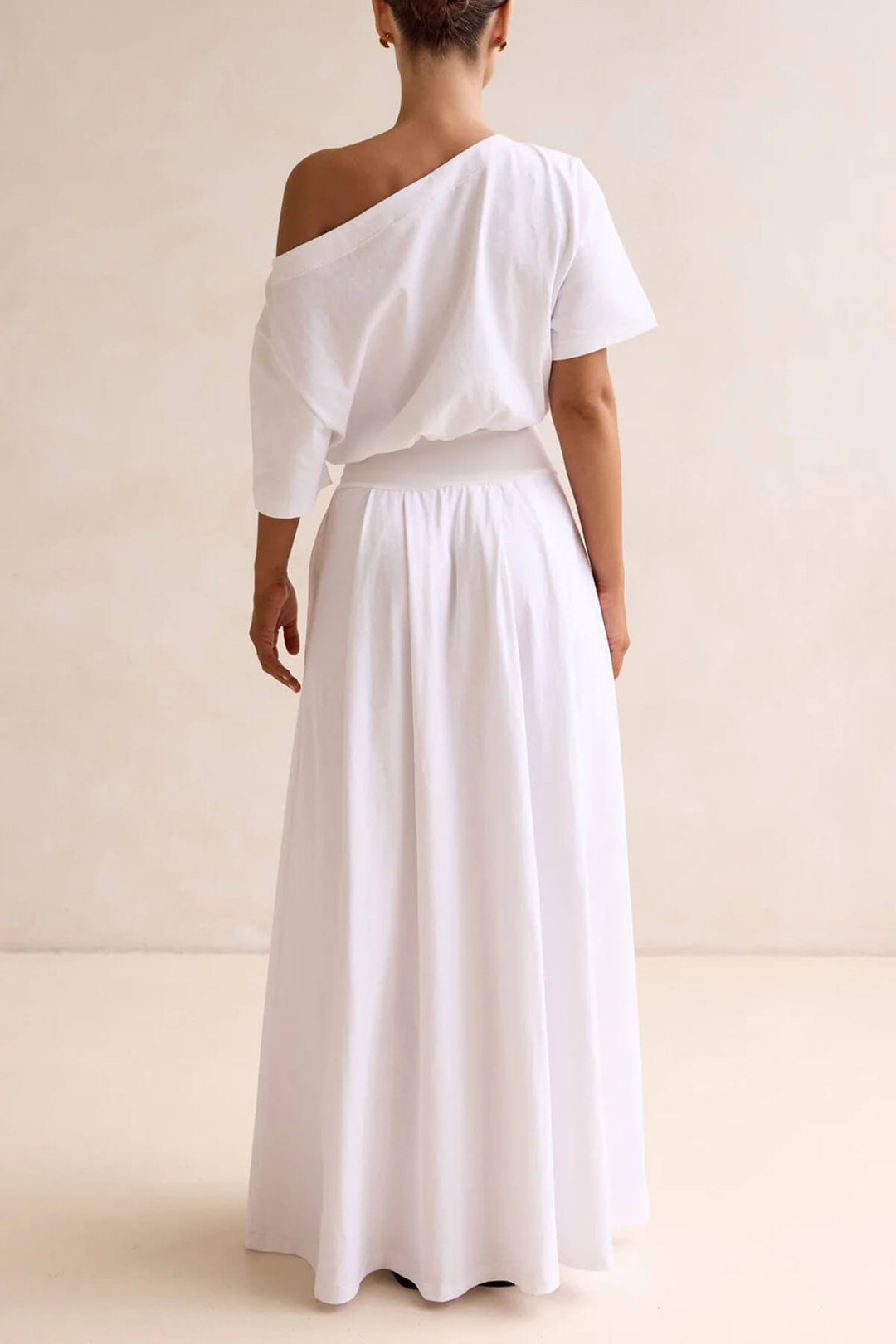 Exquisite Off-Shoulder Pleated Side Pocket A-Line Maxi Dress