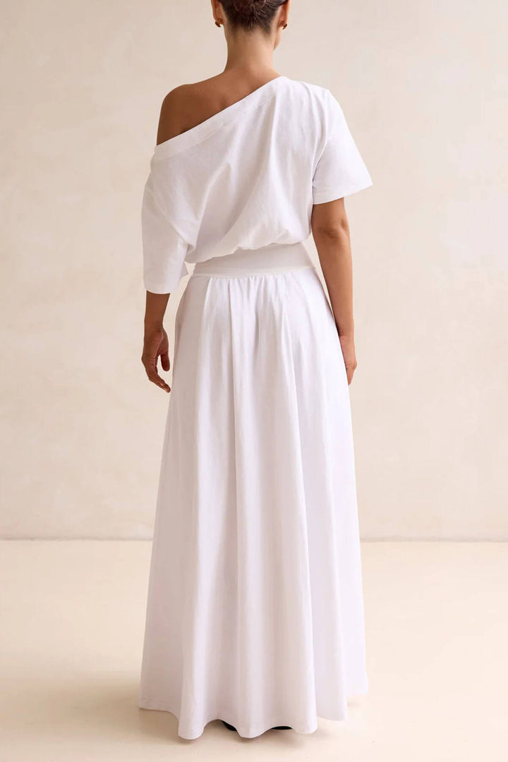 Exquisite Off-Shoulder Pleated Side Pocket A-Line Maxi Dress