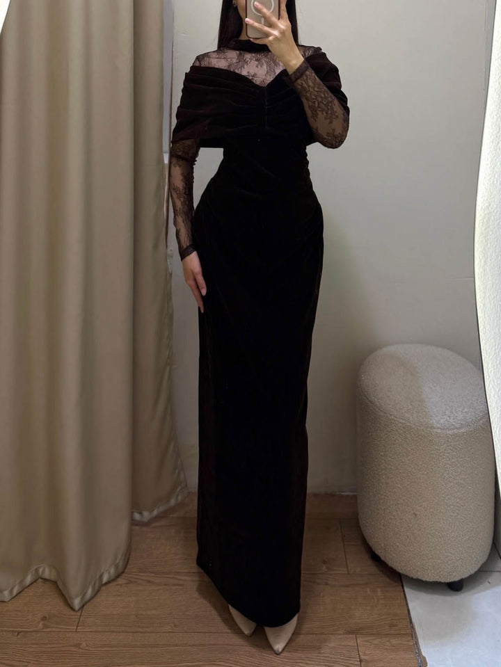 Elegant Lace-Panel Velvet Long-Sleeve Maxi Dress