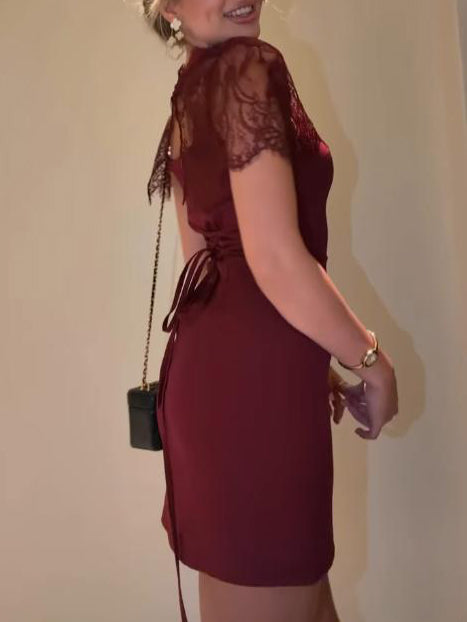 Elegant Lace Short-sleeved Mini Dress