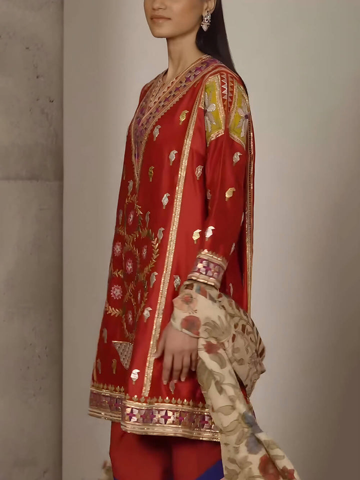 Unique Ethnic-Print Loose Mid-Length Top