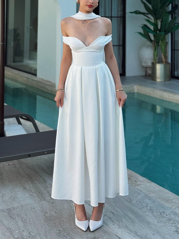 Elegant Low-cut V-neck Open-back A-line Maxi Dress