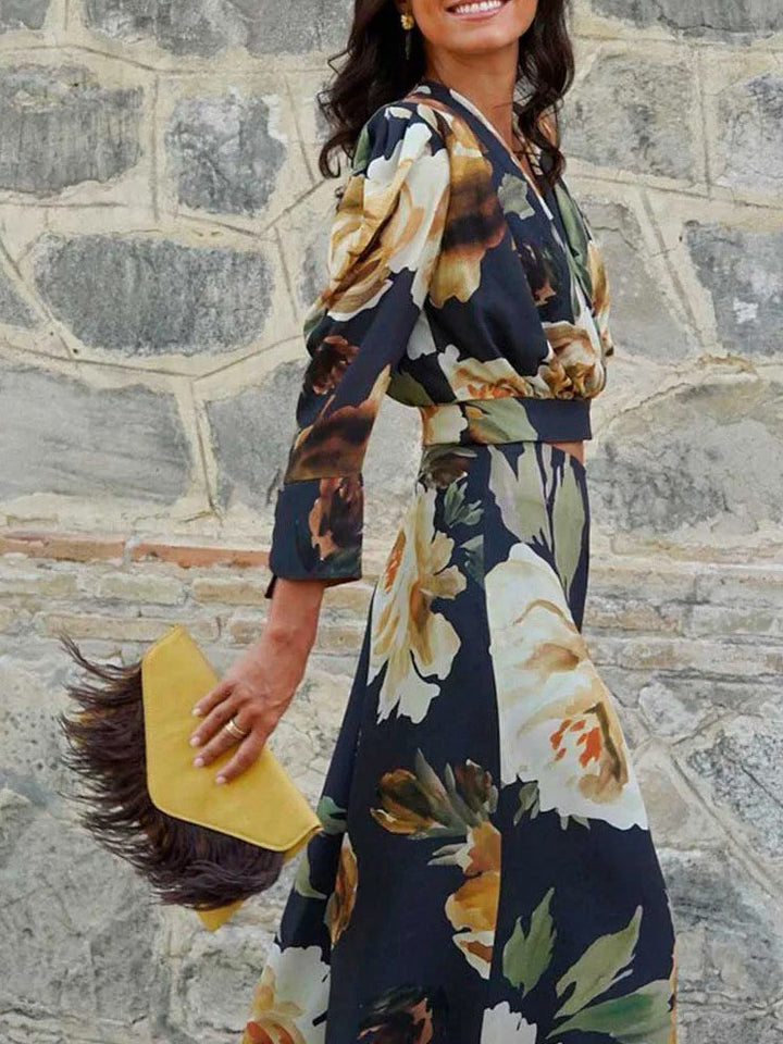 Exquisite Floral Print V-neck Long-sleeved Shirt