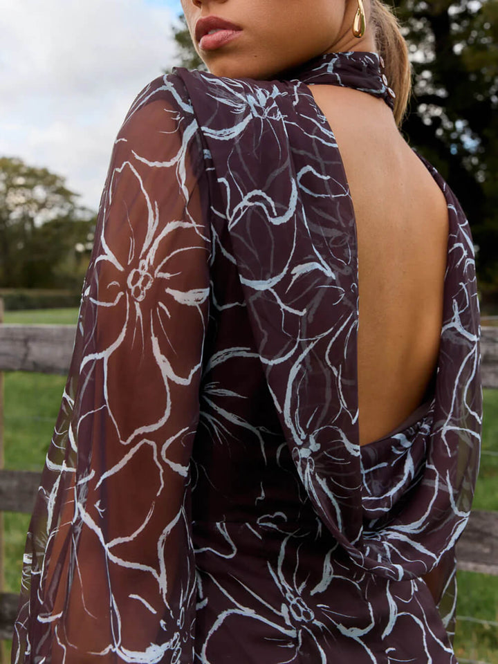 Exquisite Backless Printed Ruched Chiffon Long-Sleeve Maxi Dress