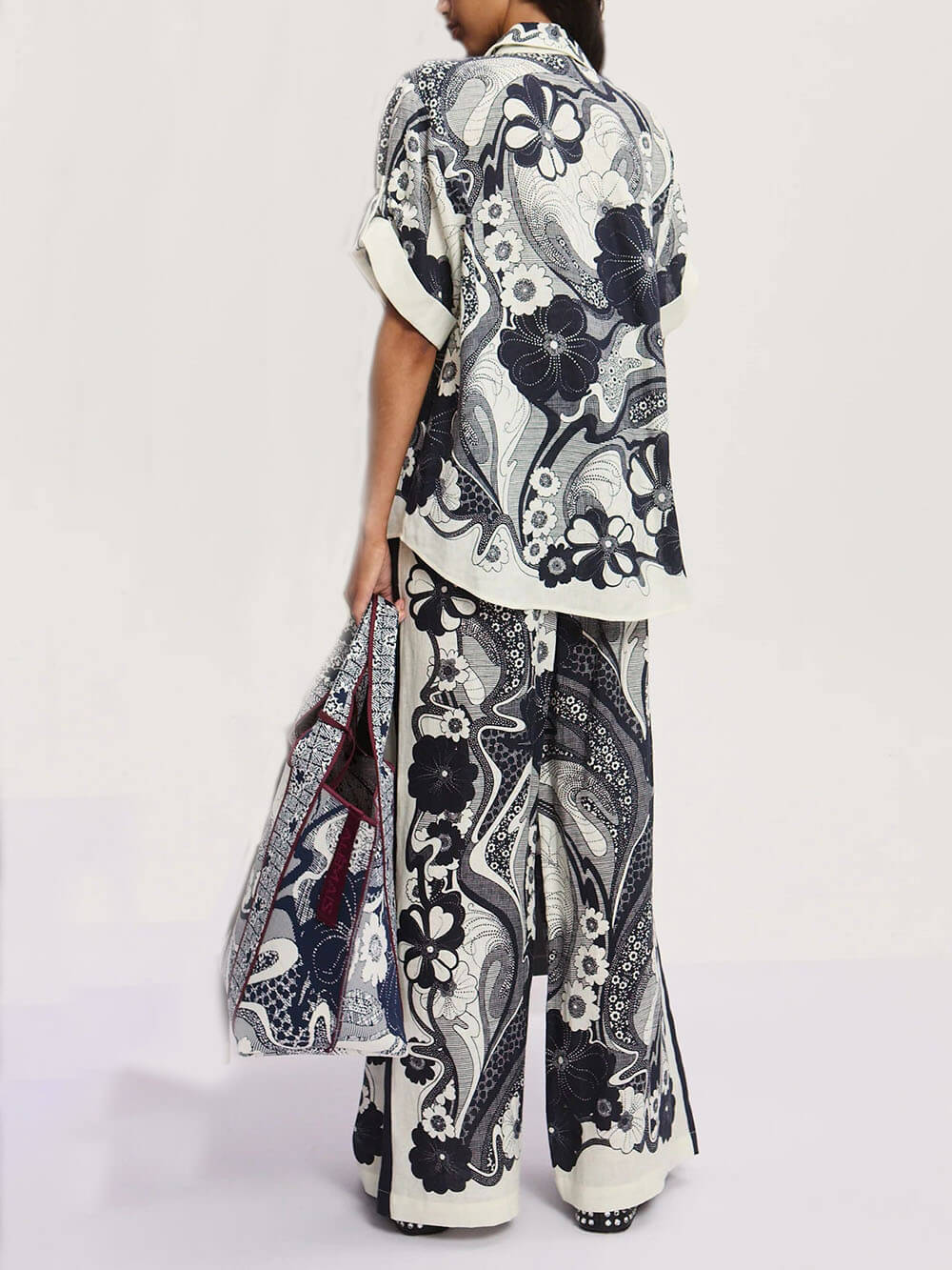 Classic Modern Unique Linen Floral Print Rolled Cuffs Button Down Oversized Blouse