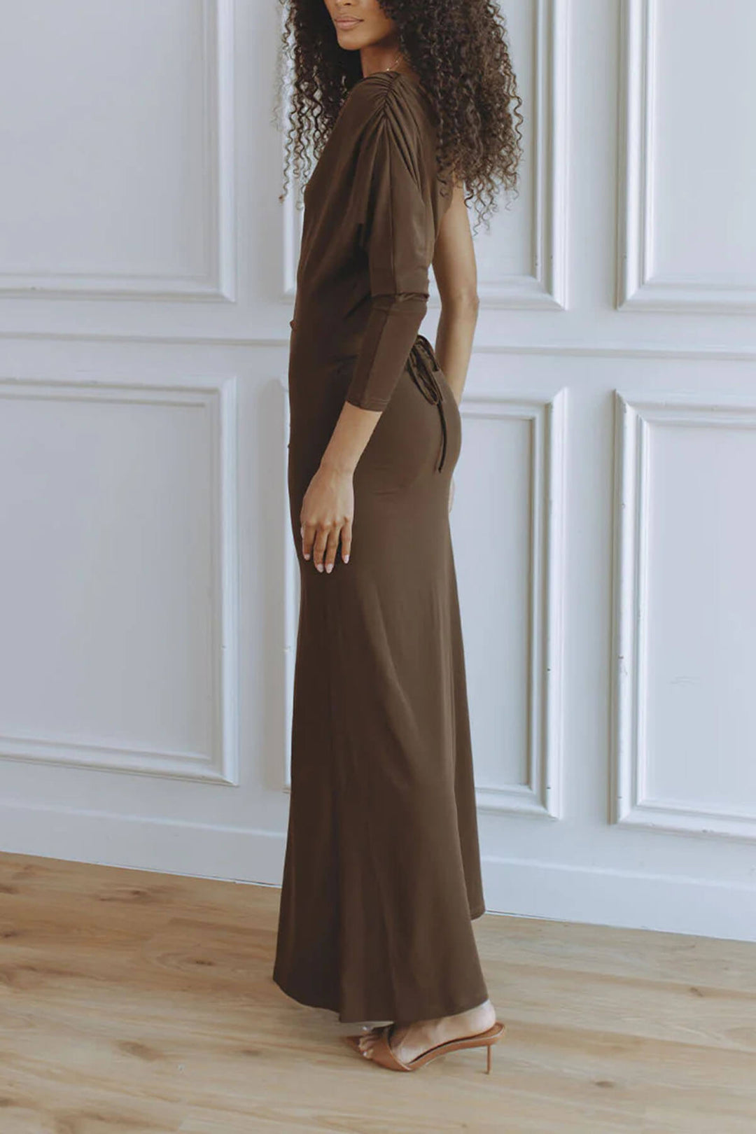 Exquisite One-Shoulder Draped Neckline Maxi Dress