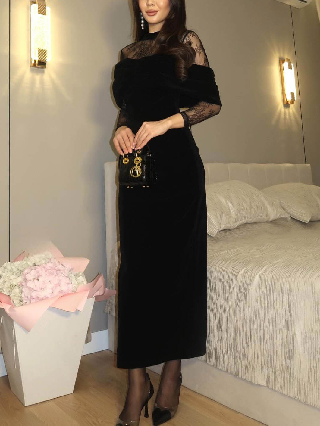 Elegant Lace-Panel Velvet Long-Sleeve Maxi Dress