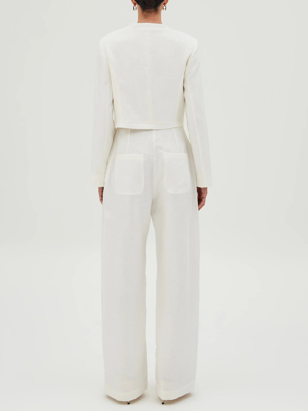 Elegant High-Waisted Wide-Leg Trousers With Patch Pockets