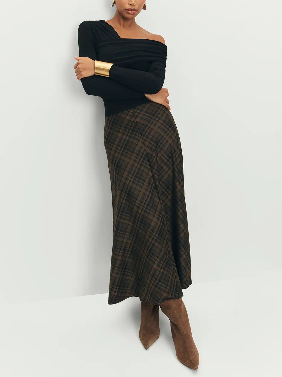 Elegant Off-Shoulder Ruched Long-Sleeved Top