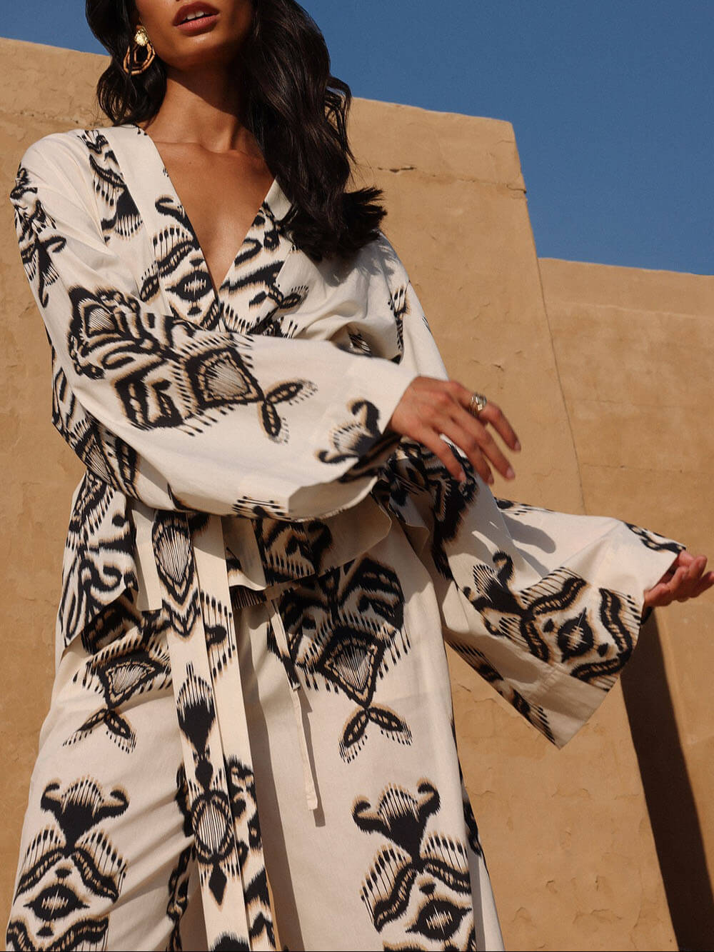 Exquisite Modern Unique Print Pattern Deep V Belt Loose Kimono Shirt