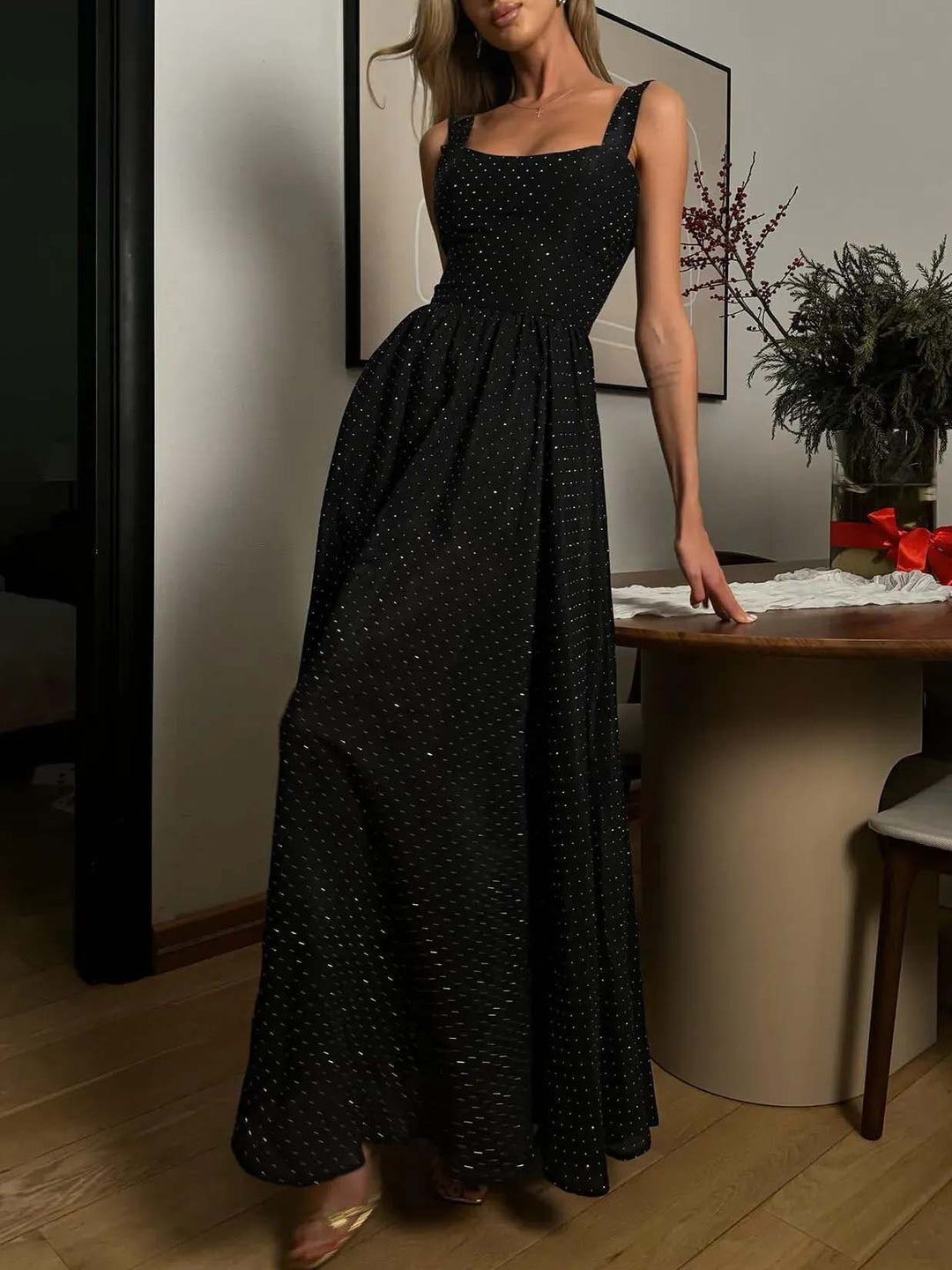 Elegant Sleeveless Fluffy Hem Maxi Dress