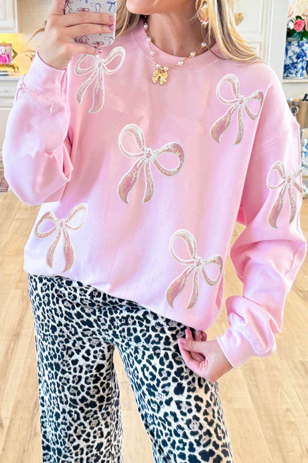 Sequined Bow Christmas Crew Neck Long-sleeved Loose Sweatshirt