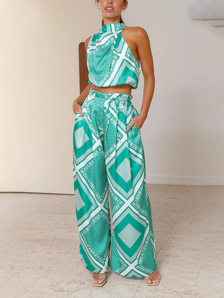 Easy Elegance With Graphic Print Pleated Tank