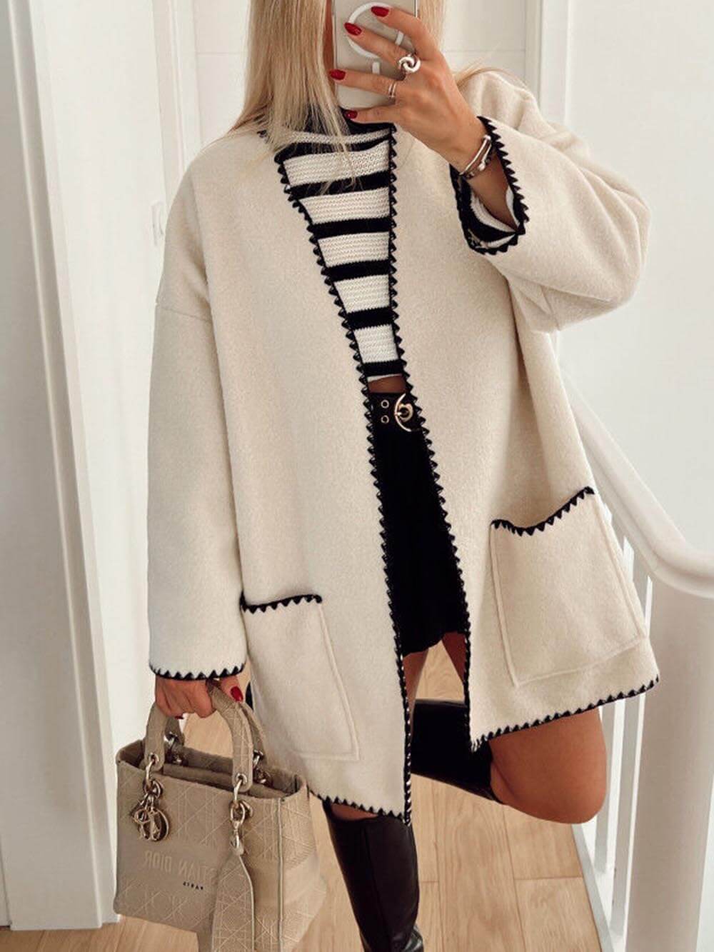 Fashionable Contrasting Woolen Coat