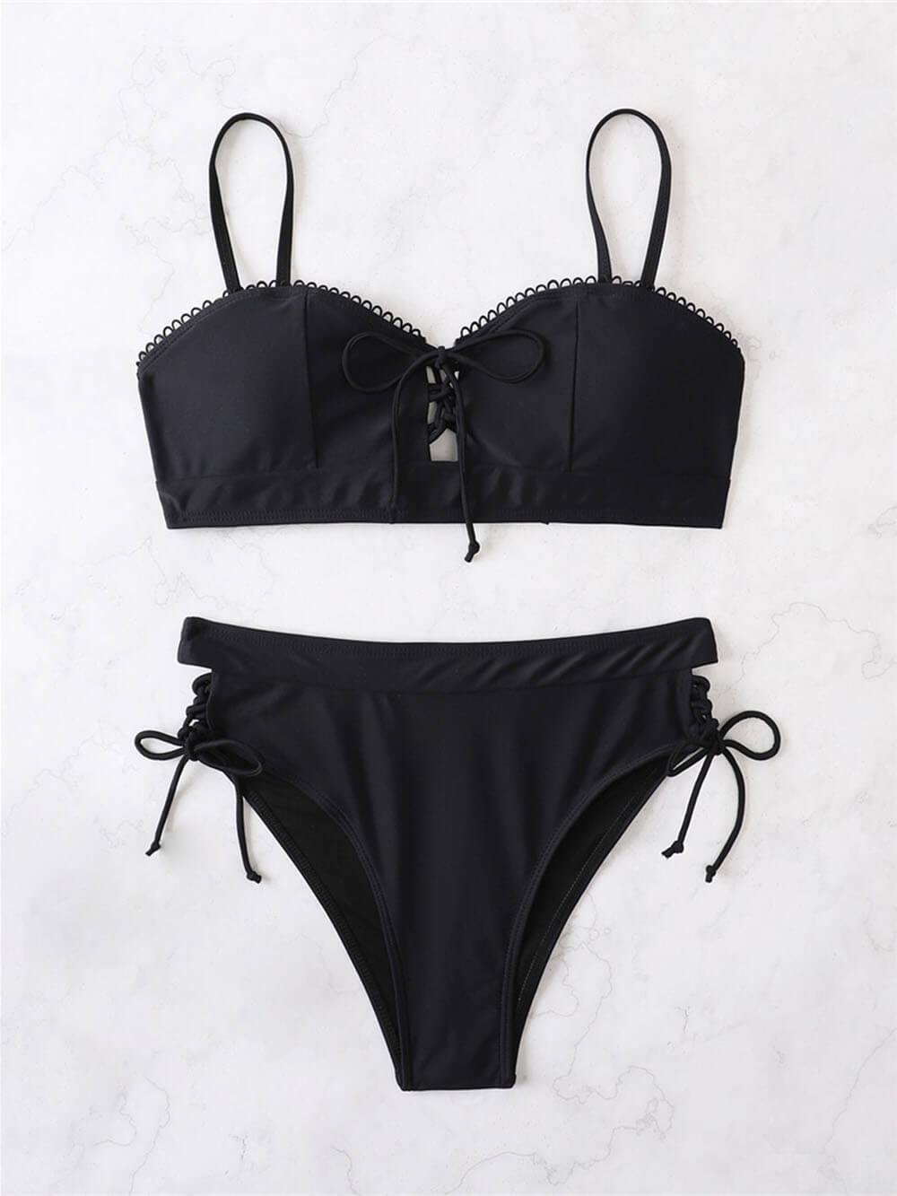 Sunny Seaside bikinisett med blonder