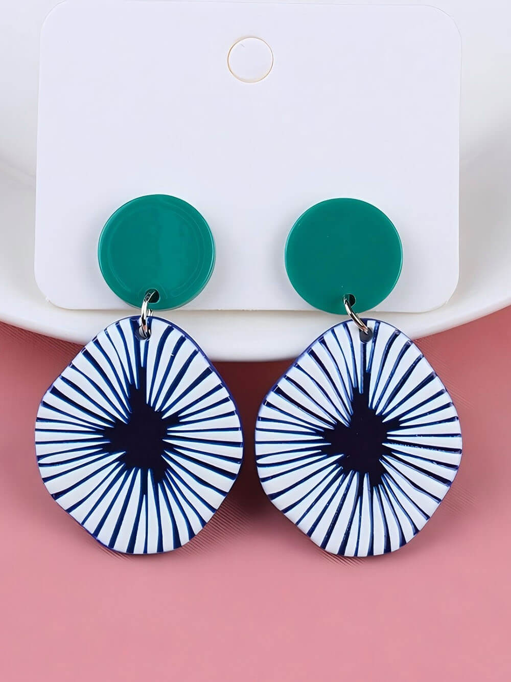 Fashionable And Exaggerated Geometric Print Earrings