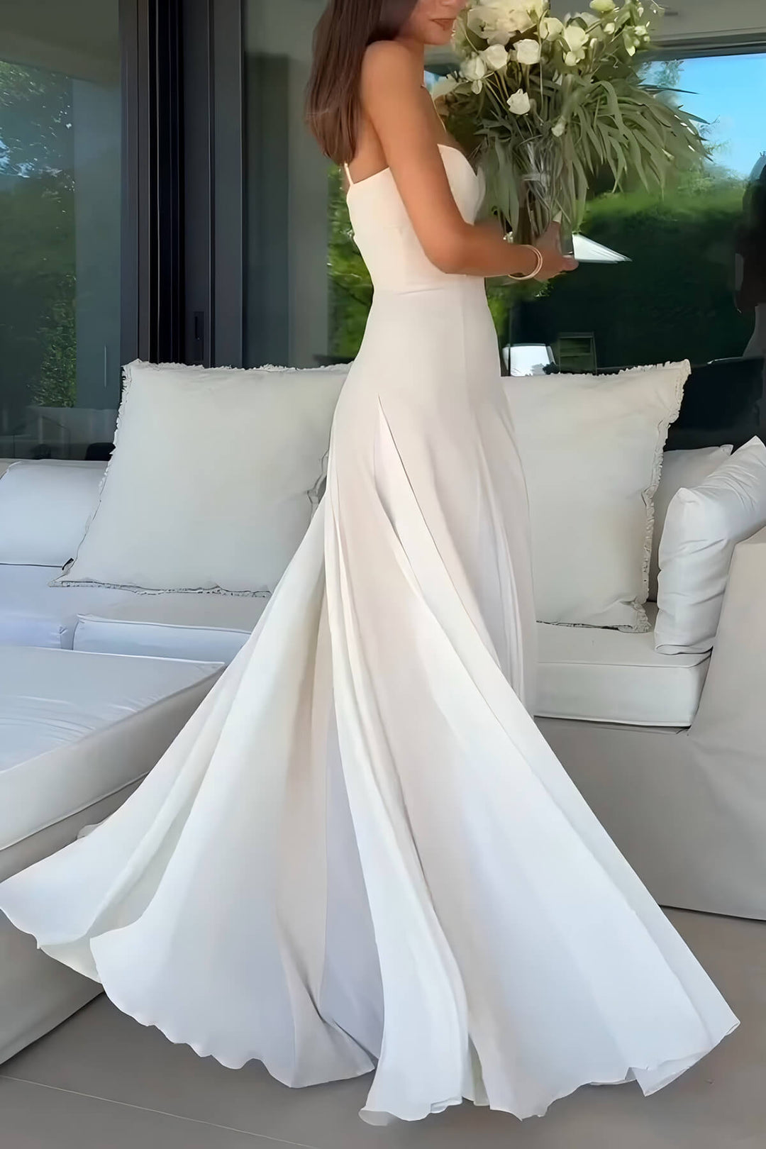 Abito maxi slip a trapezio in tulle con pannelli eleganti