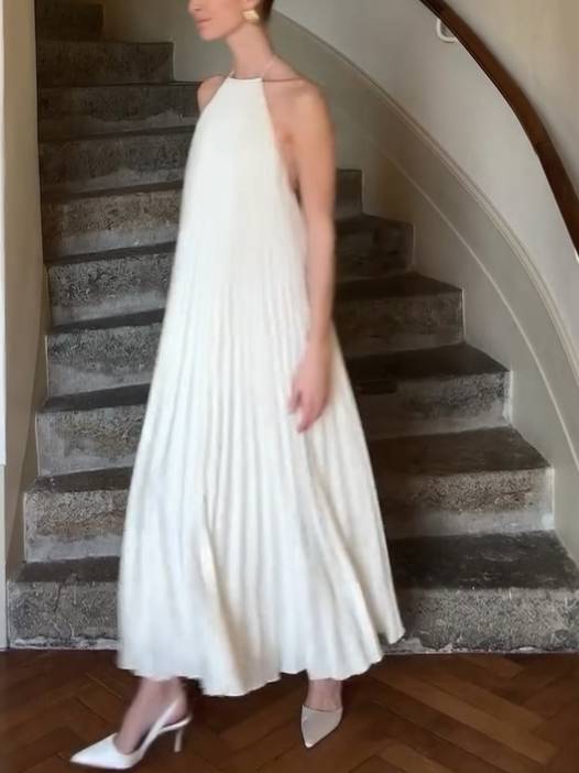 Minimalist Halter Neck Pleated Dress