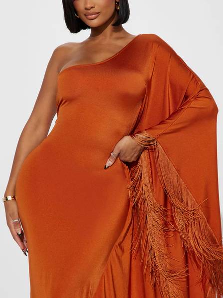Off-shoulder One-sleeve Tassel Midi Dress