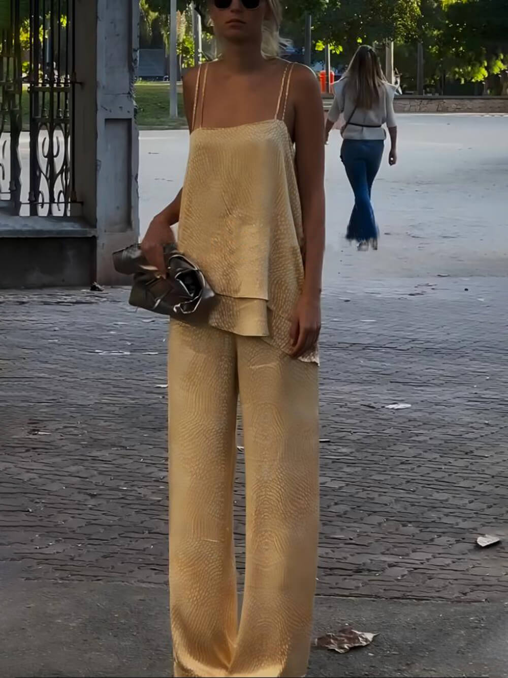 Unique Layered Charm Printed Backless Cami Tank Top