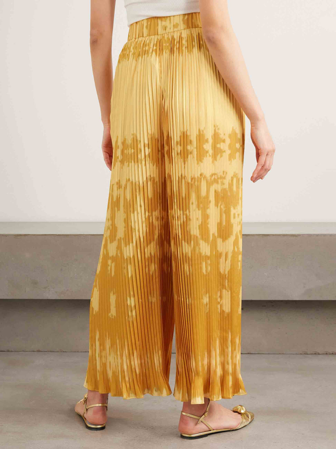 Exquisite Abstract Print Sleeveless Feather-Trim Top
