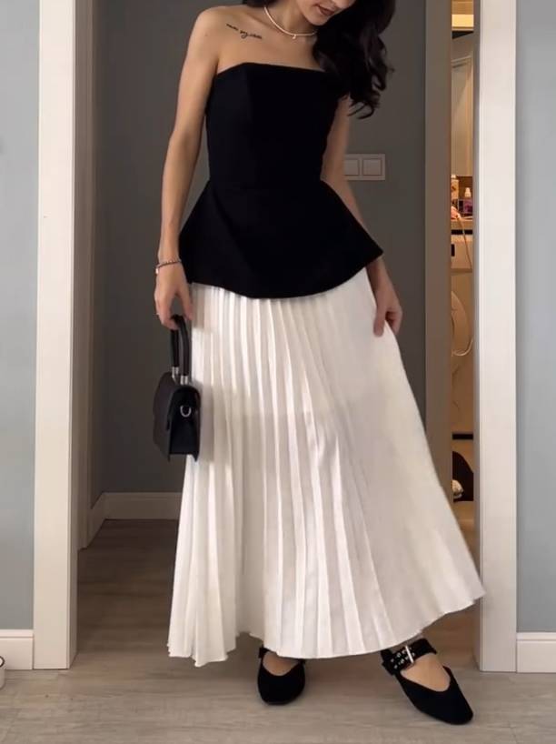 Tie-strap Tube Top And Pleated Skirt Set - Tube Top