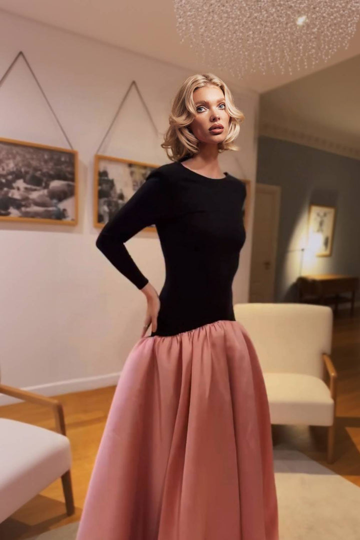 Color Contrast Backless Maxi Dress