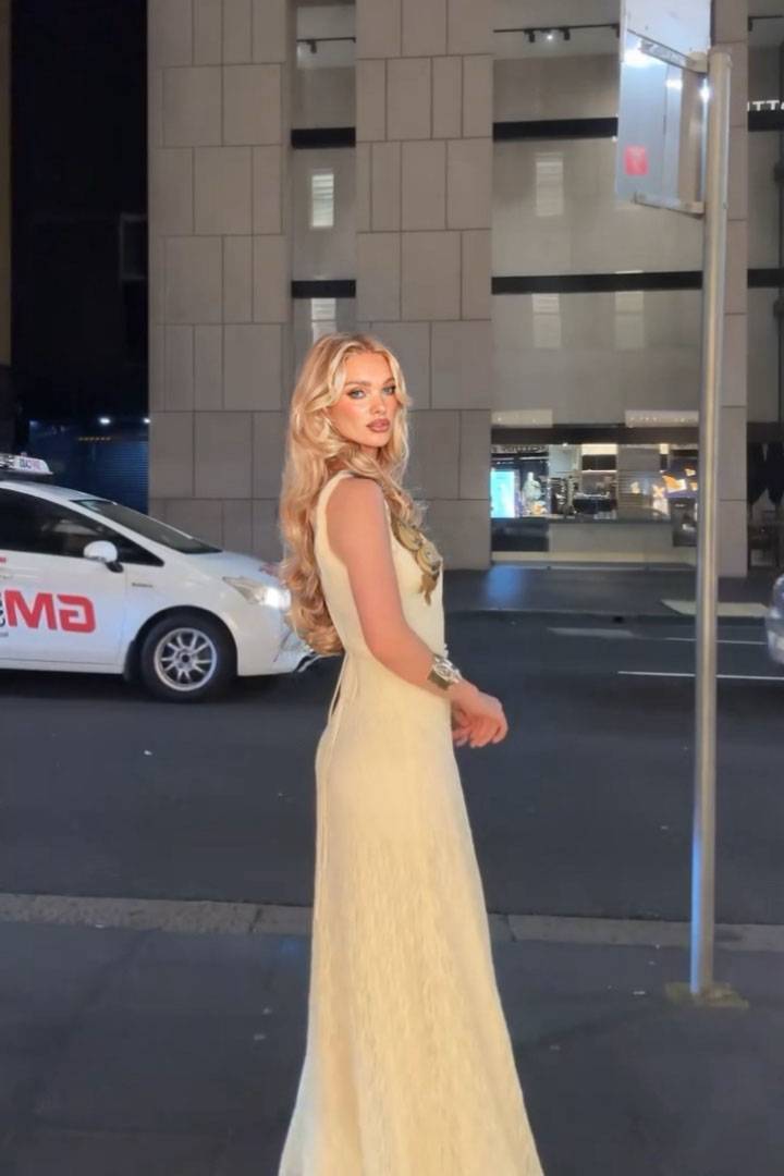 Elegant Lace Maxi Dress