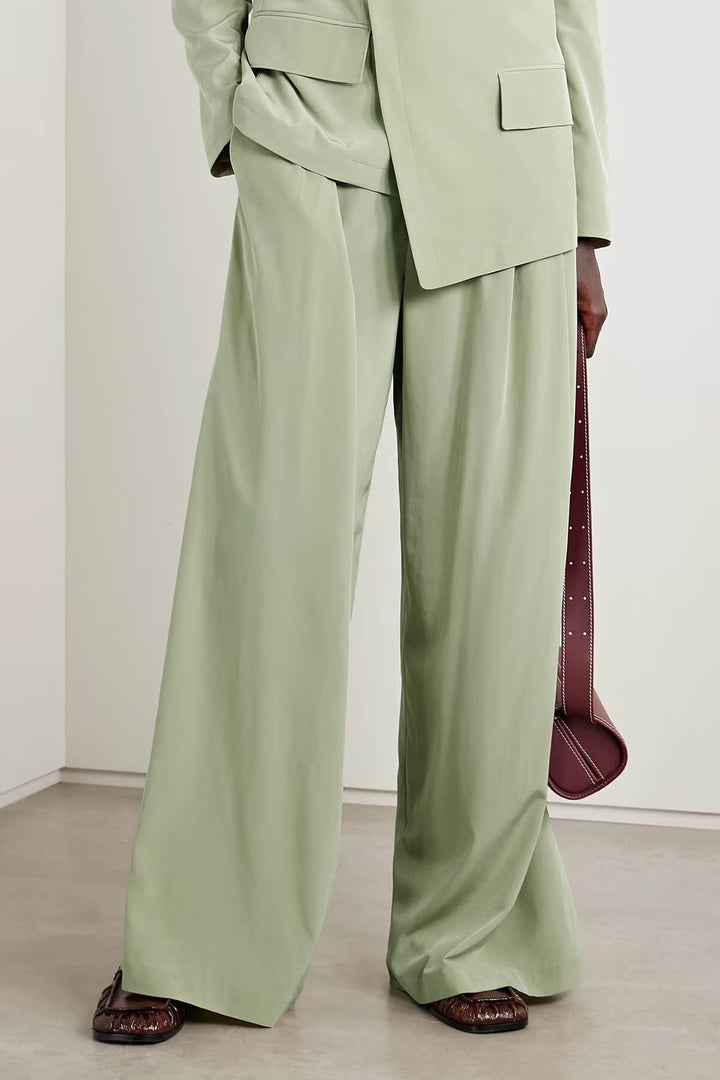 Fashionable Pleated Pocket Wide-Leg Pants