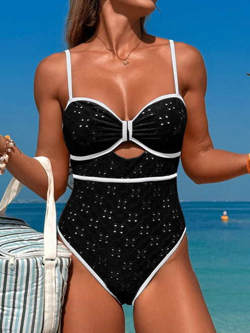 Sexy Contrast Color Pleated Hollow One-piece Swimsuit