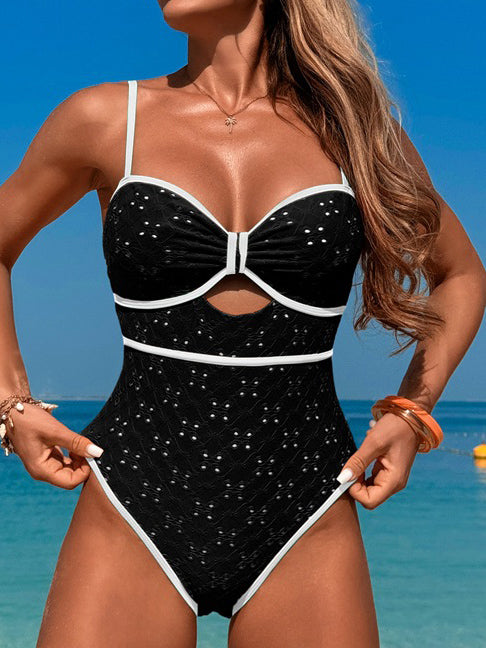 Sexy Contrast Color Pleated Hollow One-piece Swimsuit