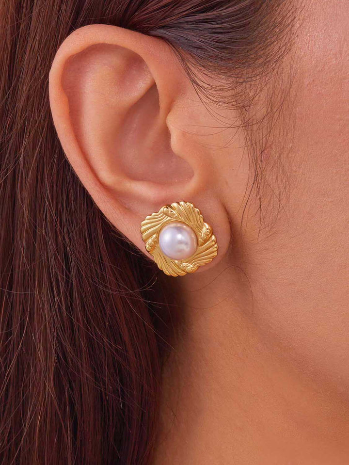 Fashionable Geometric Pearl Stud Earrings