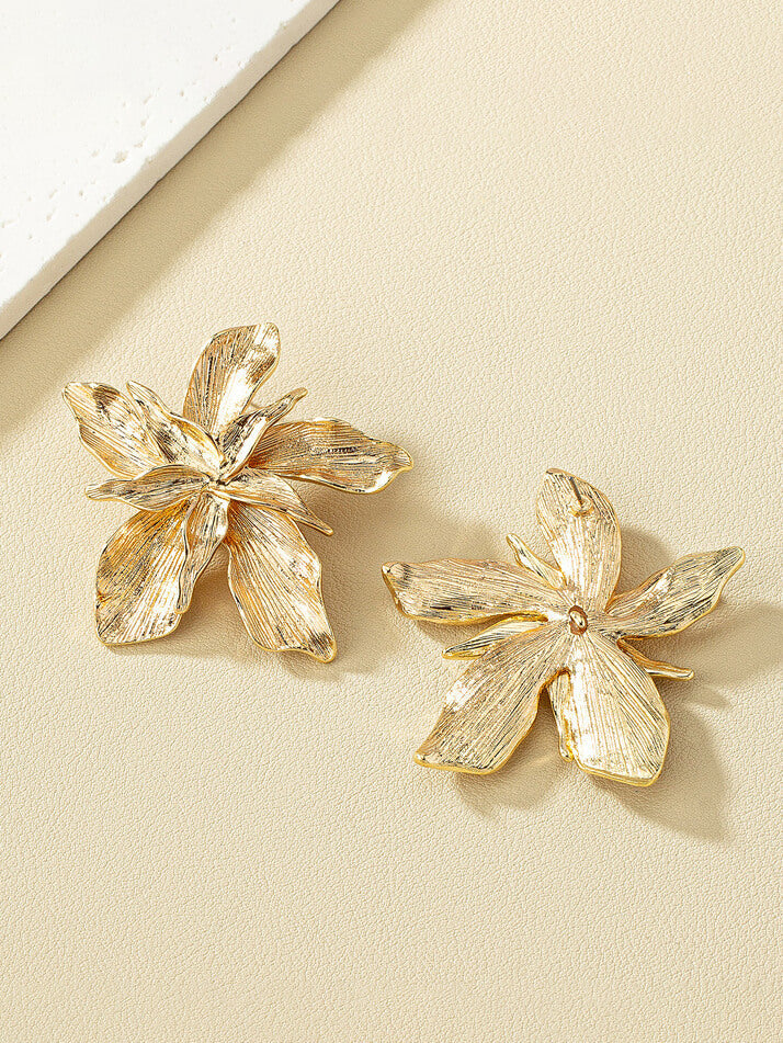 Metal Textured Flower Earrings