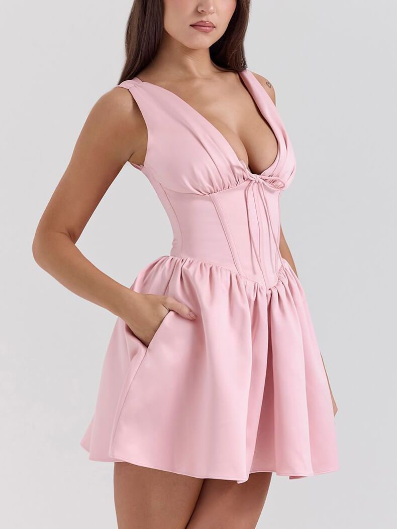 Robe mini élégante en satin avec col en V et nœud