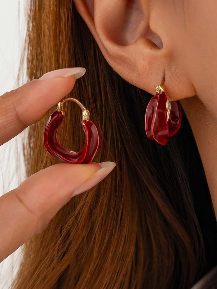 Fashionable Geometric Twist Earrings