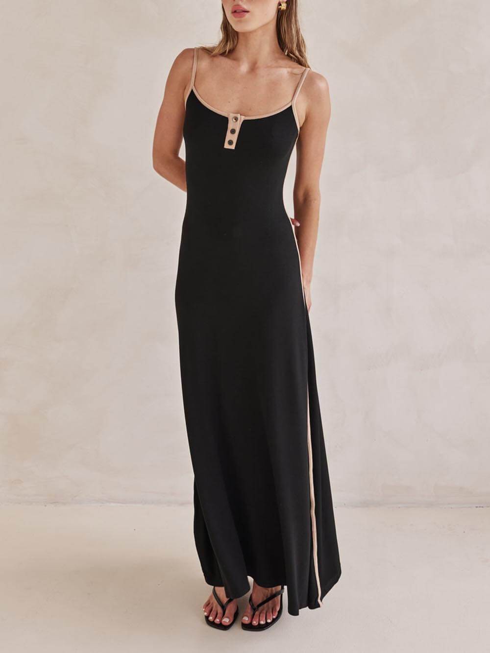 Exquisite Contrast Stripe Stitching Backless Suspender Maxi Dress