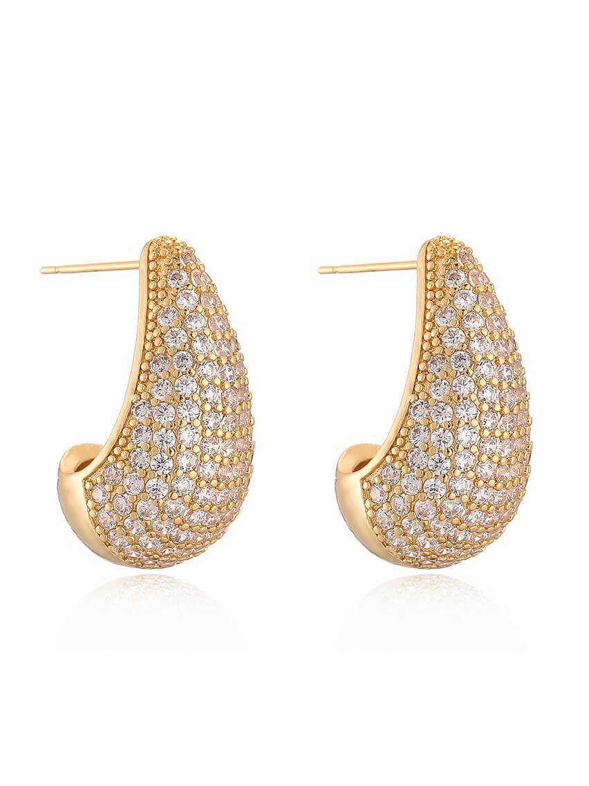 Boucles d'oreilles en forme de larme serties de diamants