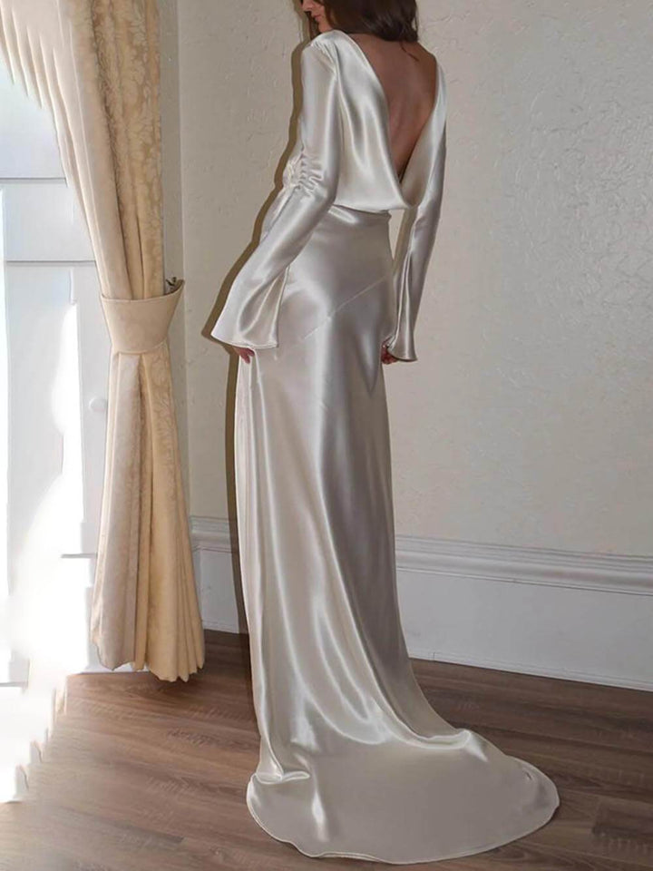 Elegantes und exquisites, rückenfreies Satin-Maxikleid mit Rundhalsausschnitt