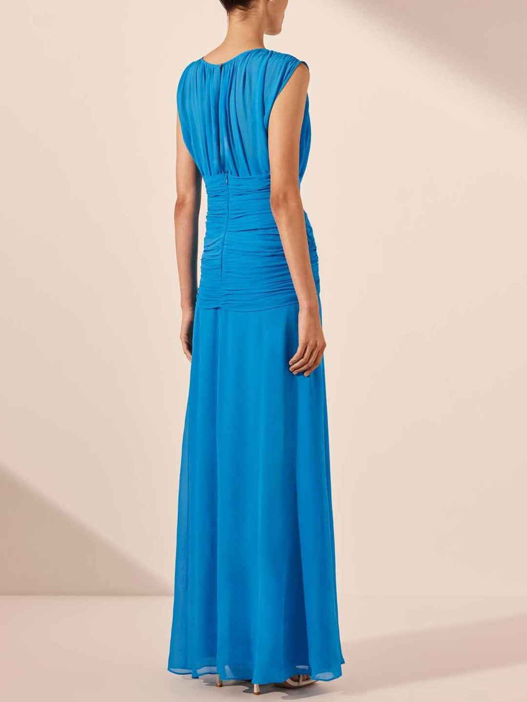 Elegant Sleeveless Flowing Pleated Maxi Dress