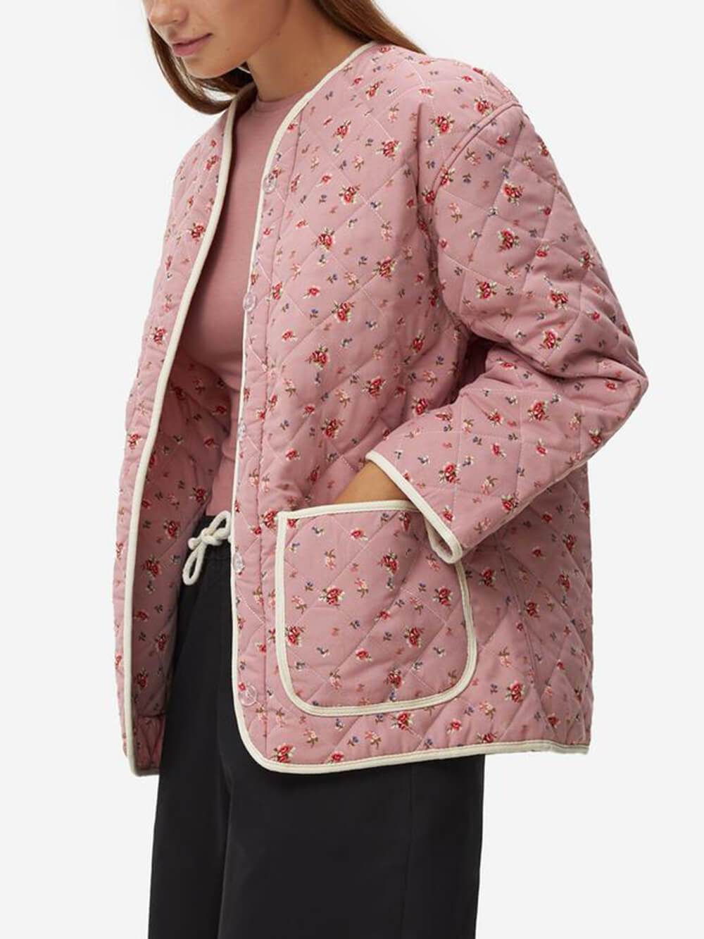 Einzigartige gesteppte Jacke mit rosa Blumentaschen