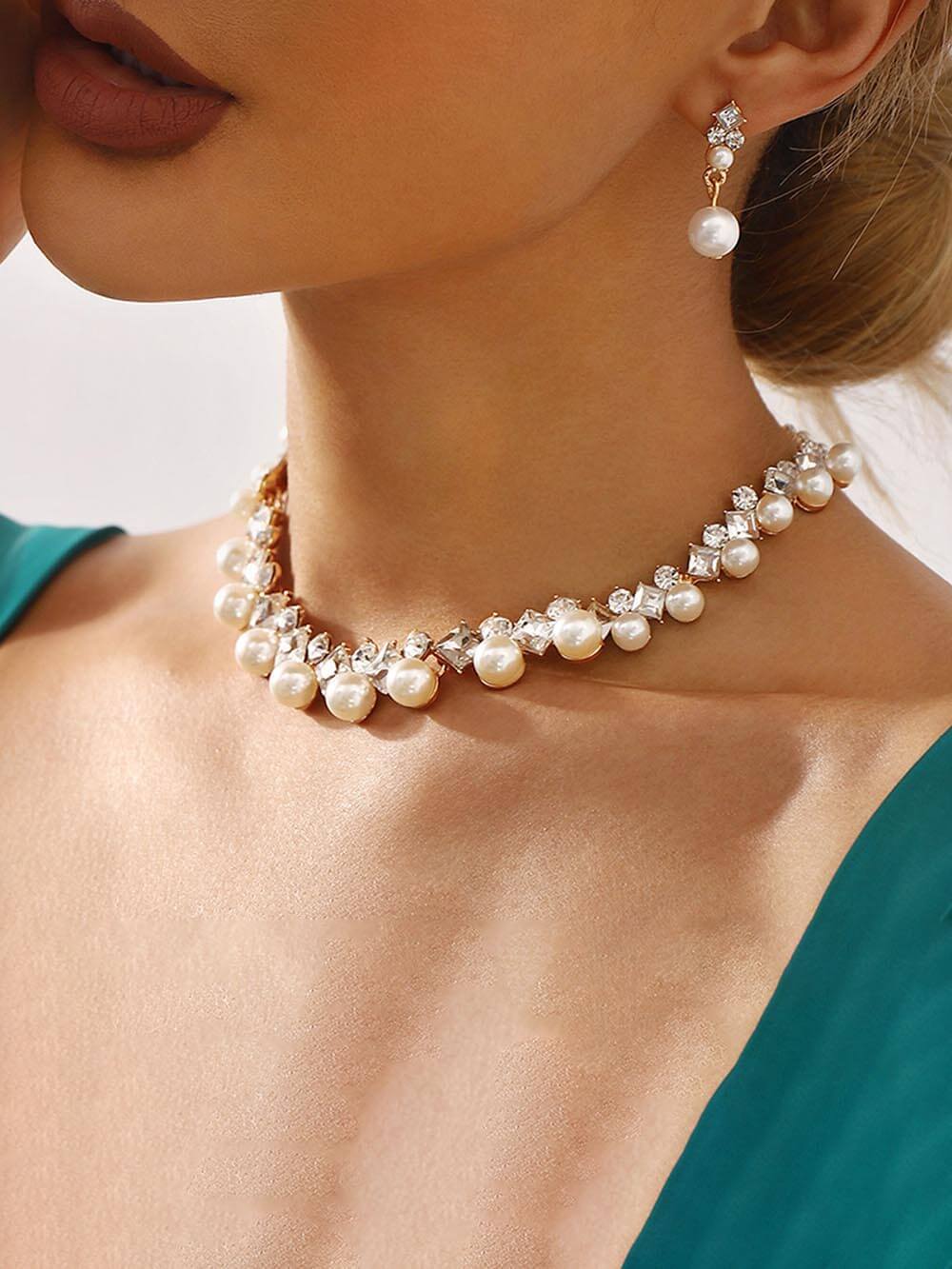 Elegant Baroque Alloy Necklace and Pearl Earrings Set